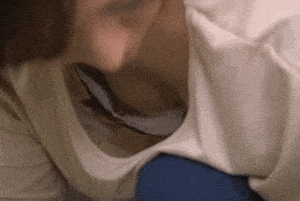  パイチラ GIF！先っちょがエチエチなエロ画像！