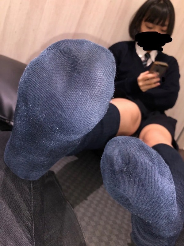  JK 臭そうな足裏・足指がエチエチ！
