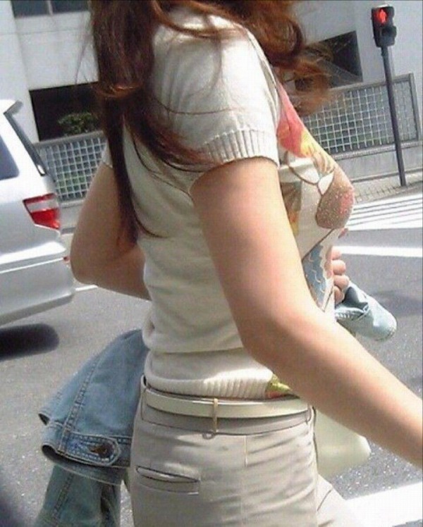  ニット巨乳画像！おっぱいがエロく見えるセーターが激シコ！