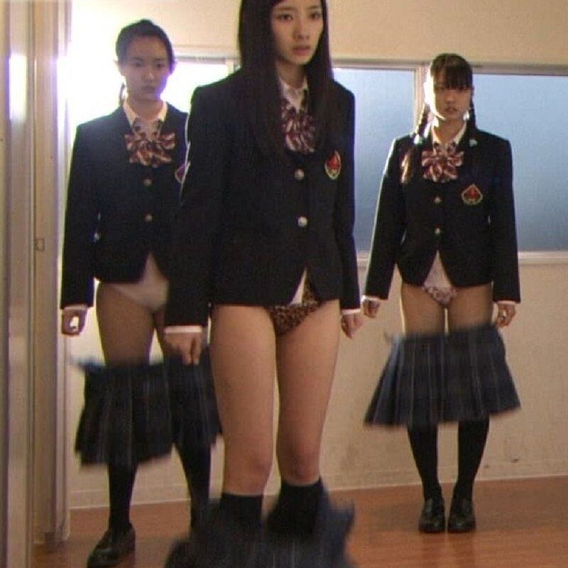 波瑠 ヌード!濡れ場でおっぱいを揉まれアヘ顔・パンチラのお宝エロ画像!