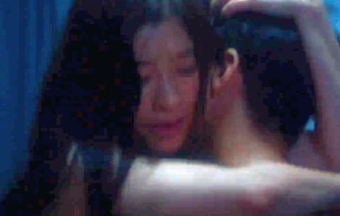  「金魚妻」 濡れ場画像！川﨑珠莉のビンビンな乳首ヌード！