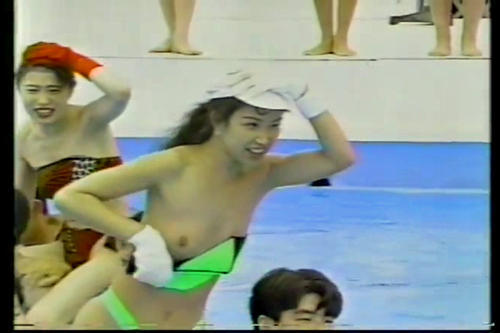  昭和のテレビが神！地上波でおっぱい丸出しエロシーン！