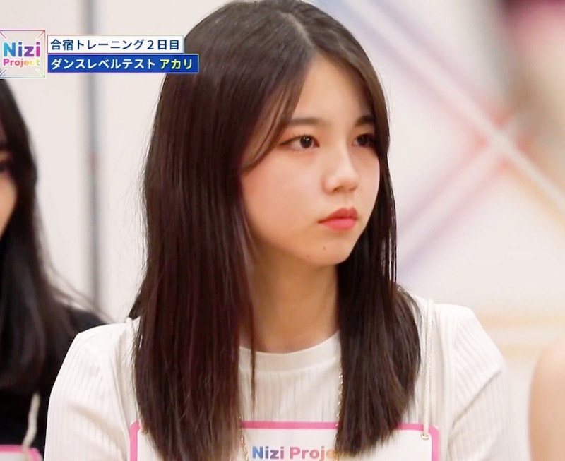  NiziU（ニジュー）エロ画像！おっぱい・パンチラ・太ももが激シコお宝！