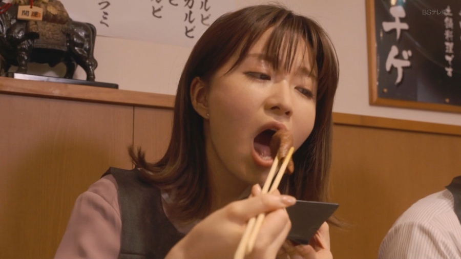  岡崎紗絵 エロ画像！パンチラ・濡れ場・フェラ顔の抜けるお宝！