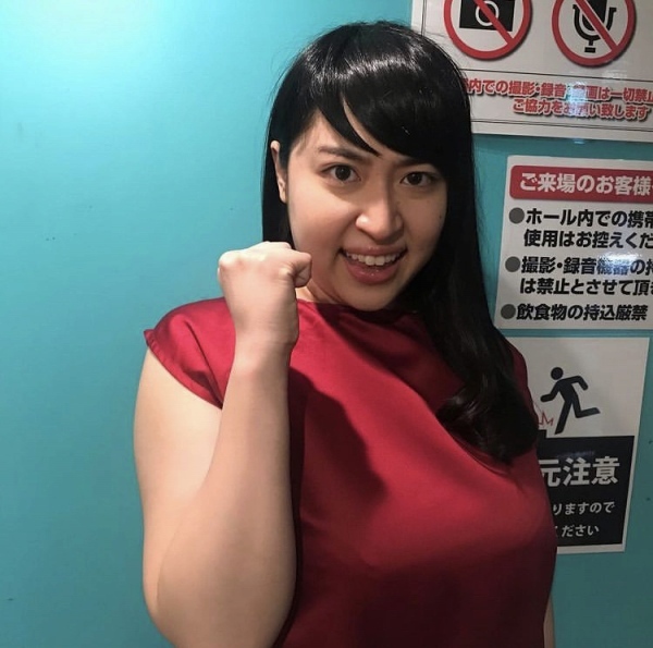  丸山礼 エロ画像！乳首ポッチ・胸チラおっぱいが抜けるお宝！