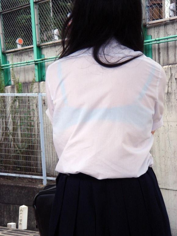  JK 透けブラ画像！透けちゃったブラジャードキドキ！