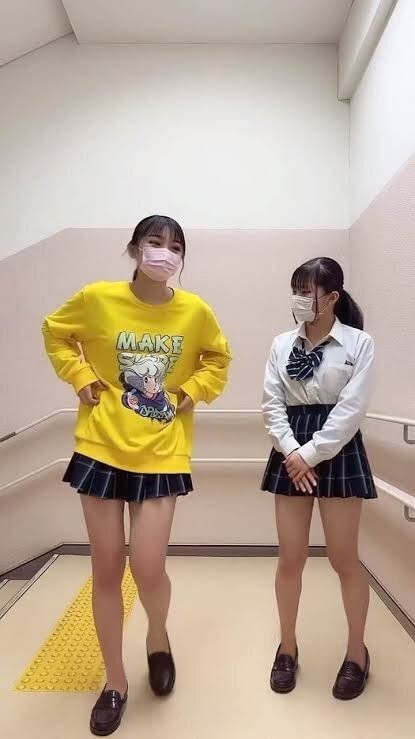 Tiktok エロ動画！おっぱいポロリ・パンチラ・胸チラ・JKのお宝！