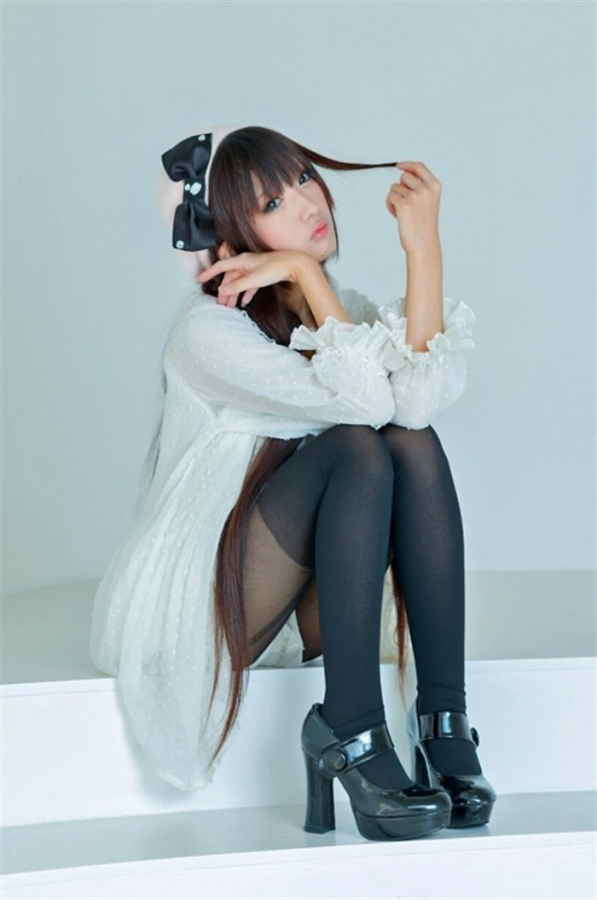  コスプレイヤー パンチラ画像！激シコな最高のパンティ！