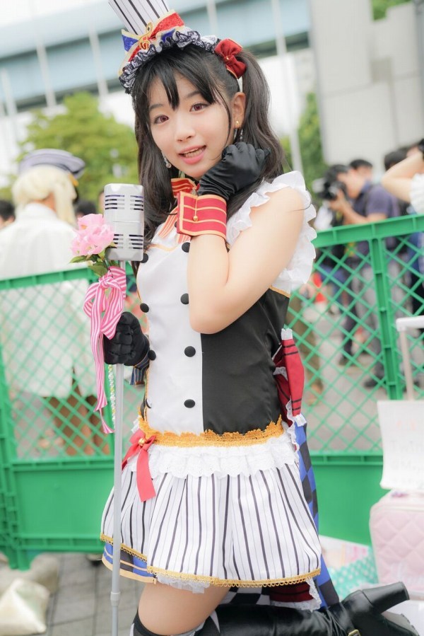  進藤あまね エロ画像！お宝胸チラ・ブルルンおっぱいが激シコGIF