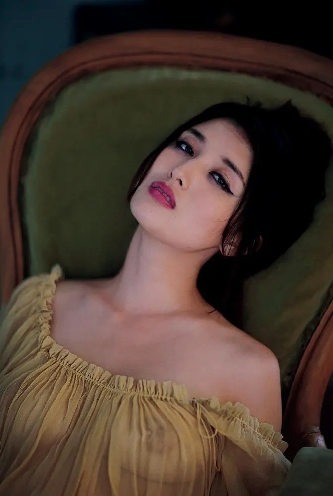  芸能人透け乳首 画像！エロいおっぱいが想像力を掻き立てる！