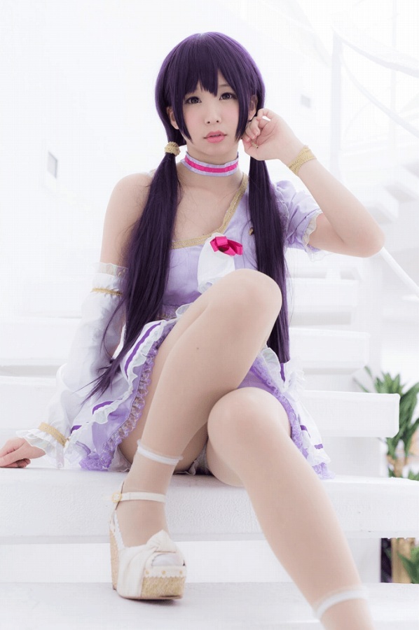  コスプレイヤー パンチラ画像！激シコな最高のパンティ！