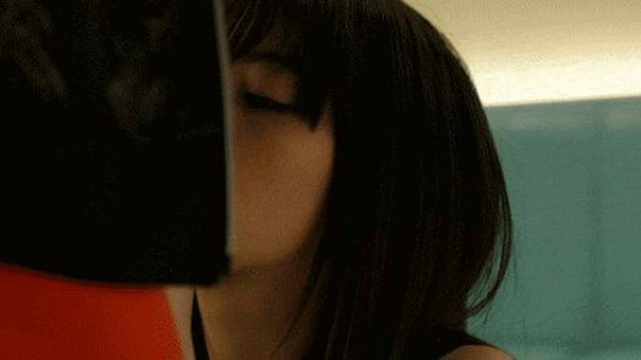  池田エライザ ヌード画像！濡れ場で乳揉みオナニーやフェラが抜ける！
