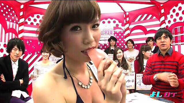  紺野ぶるま エロ画像！おっぱいや脱いだらスケベ水着が抜ける！