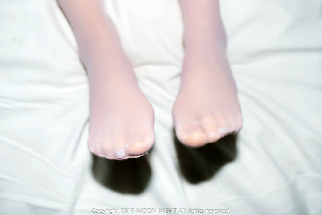 Min Harin 민하린, [Moon Night Snap] ‘G컵 (왕쮸쮸) G-Cup Big breasts’