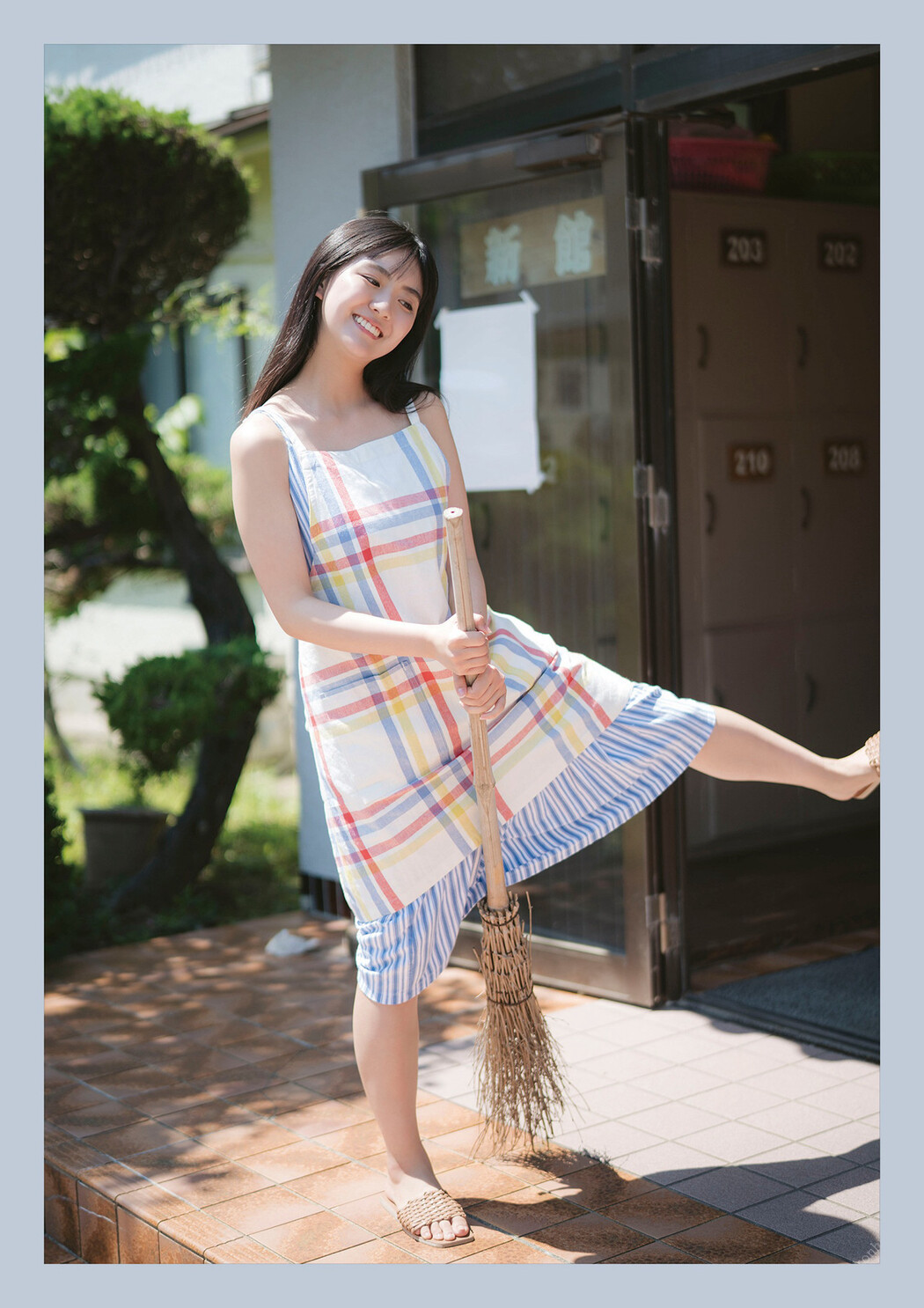 Runa Toyoda 豊田ルナ, STRIKE! デジタル写真集 「想わば、ゆえに君の町まで。」 Set.01