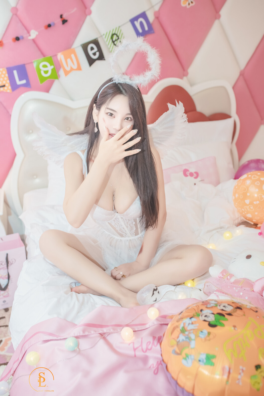 Zzyuri 쮸리, [SAINT Photolife] Pink Halloween
