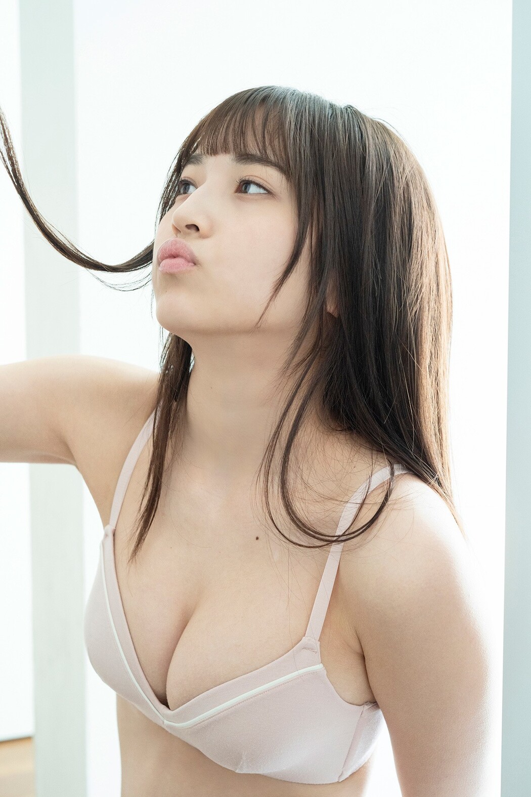 Nanako Kurosaki 黒嵜菜々子, FLASHデジタル写真集 「最後の制服」 Set.03