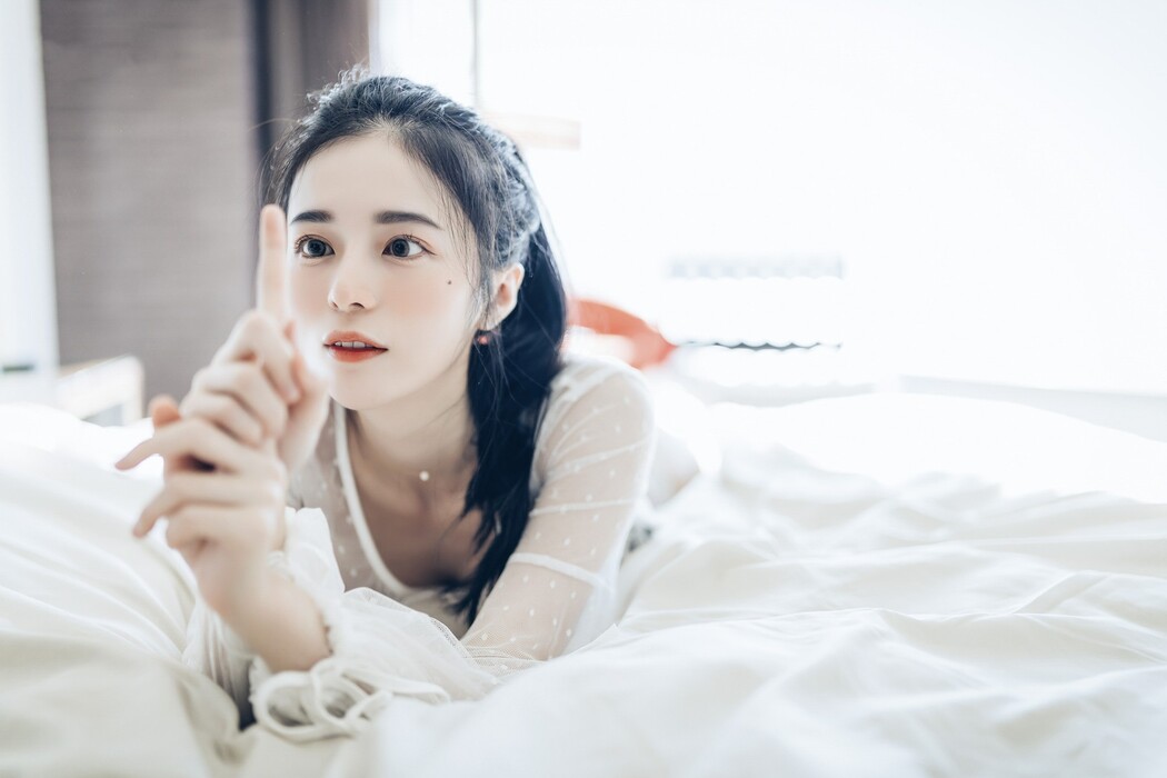 JVID精品 🔞仙仙辰 透明罩衫 透明駱駝蹄內褲 濕潤黑絲 我的女友 這次有點色😈有點甜 Set.01