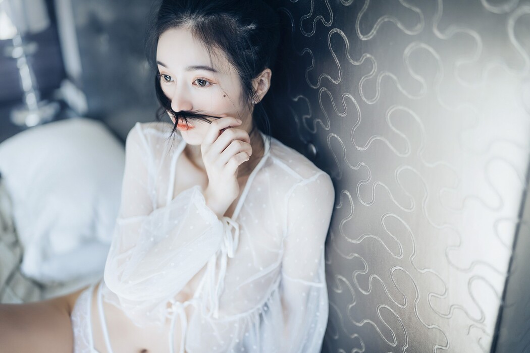 JVID精品 🔞仙仙辰 透明罩衫 透明駱駝蹄內褲 濕潤黑絲 我的女友 這次有點色😈有點甜 Set.01