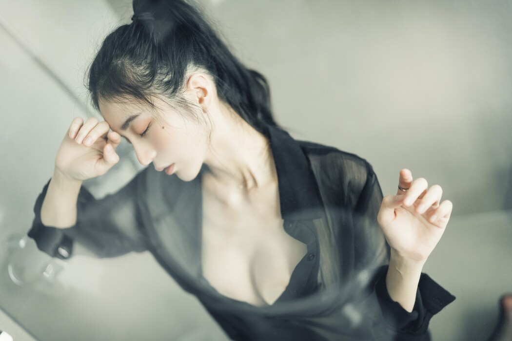 JVID精品 🔞仙仙辰 透明罩衫 透明駱駝蹄內褲 濕潤黑絲 我的女友 這次有點色😈有點甜 Set.02