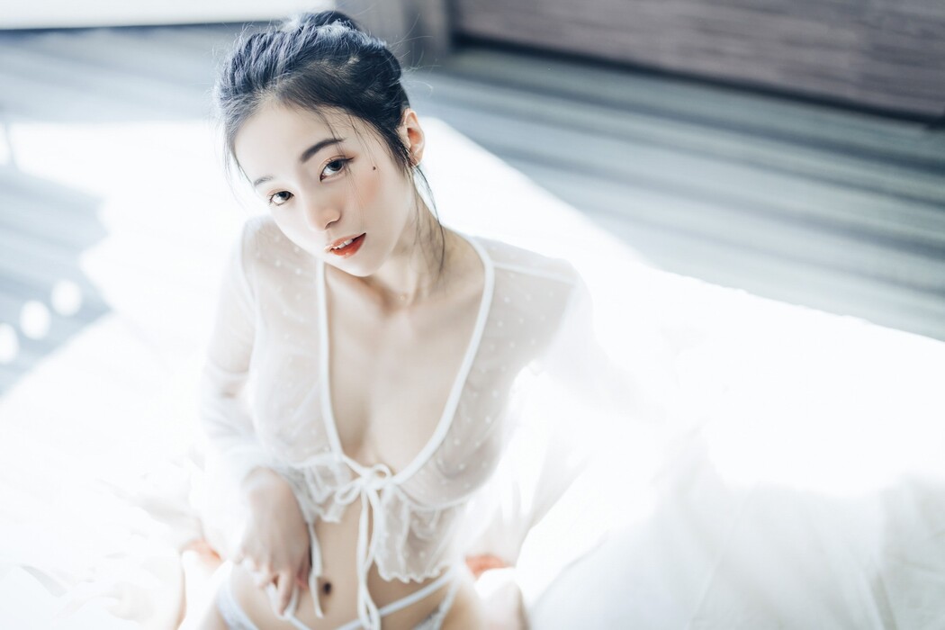JVID精品 🔞仙仙辰 透明罩衫 透明駱駝蹄內褲 濕潤黑絲 我的女友 這次有點色😈有點甜 Set.01