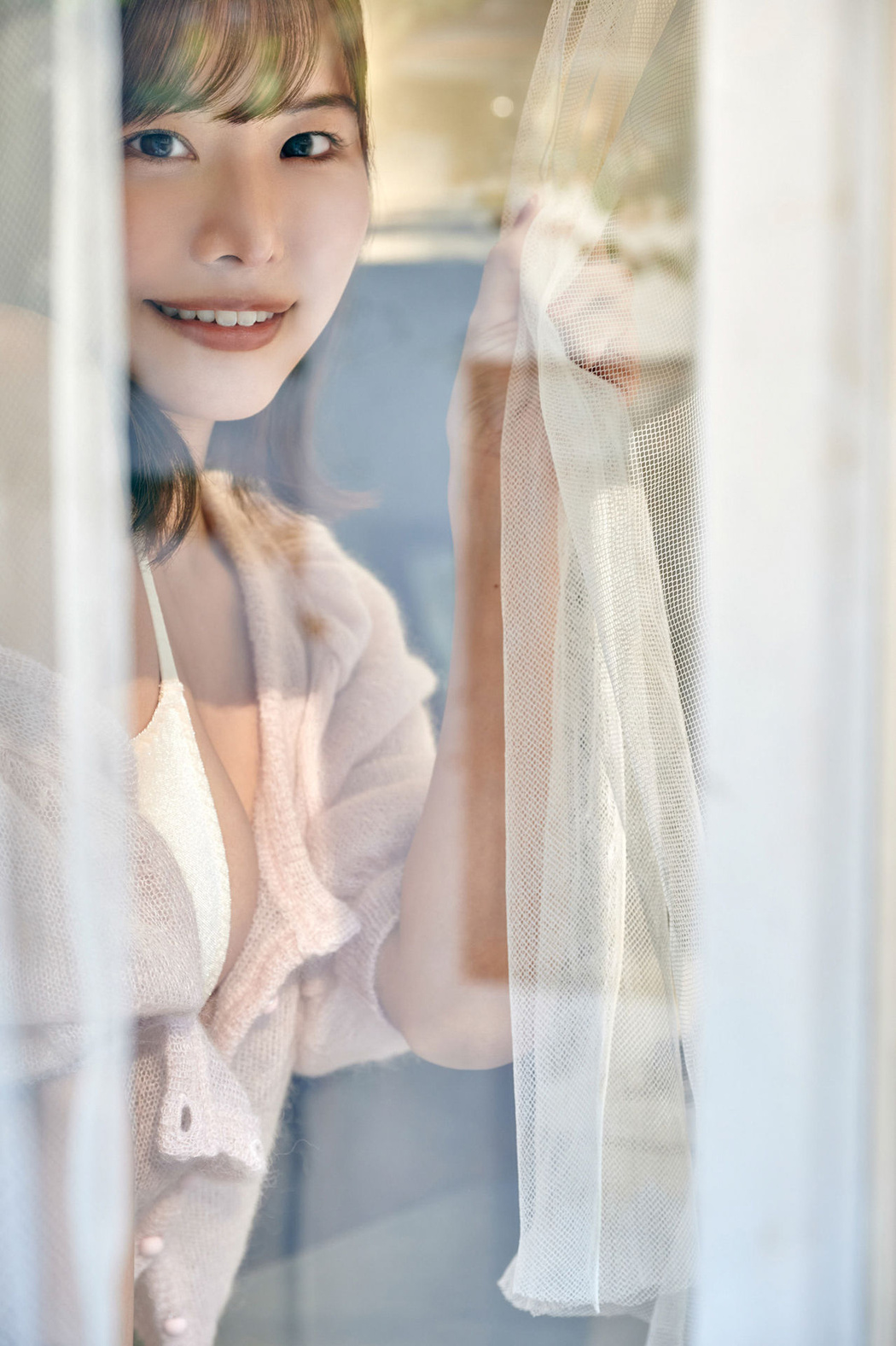 Ai Hongo 本郷愛, ＦＲＩＤＡＹデジタル写真集 「ずっと愛して Vol.3」 Set.01