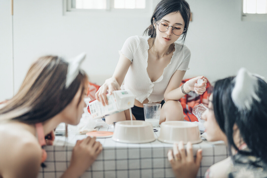 JVID精品 三位女神全裸合體🔞 宅女辰辰與她的兩隻貓咪飄飄 妍妍的性生活❤️ Vol.01 Set.01