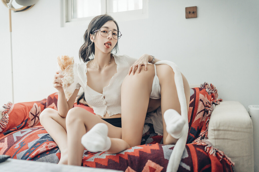 JVID精品 三位女神全裸合體🔞 宅女辰辰與她的兩隻貓咪飄飄 妍妍的性生活❤️ Vol.01 Set.01