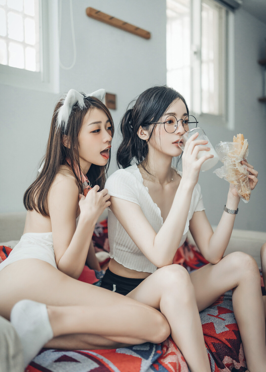 JVID精品 三位女神全裸合體🔞 宅女辰辰與她的兩隻貓咪飄飄 妍妍的性生活❤️ Vol.01 Set.01