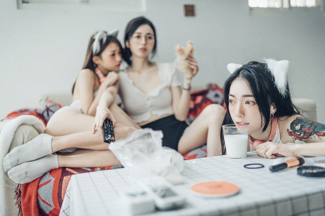 JVID精品 三位女神全裸合體🔞 宅女辰辰與她的兩隻貓咪飄飄 妍妍的性生活❤️ Vol.01 Set.01