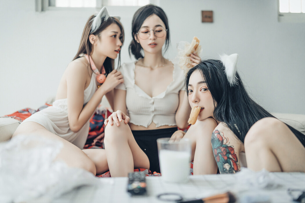 JVID精品 三位女神全裸合體🔞 宅女辰辰與她的兩隻貓咪飄飄 妍妍的性生活❤️ Vol.01 Set.01