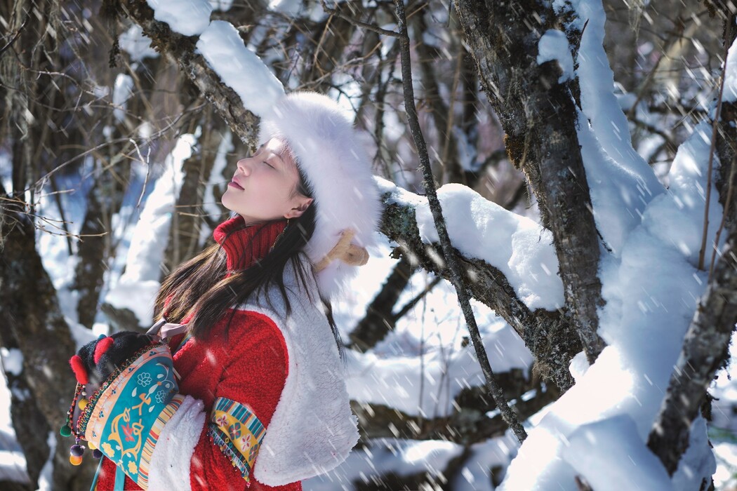Cosplay 年年Nnian 吉祥雪兆丰年