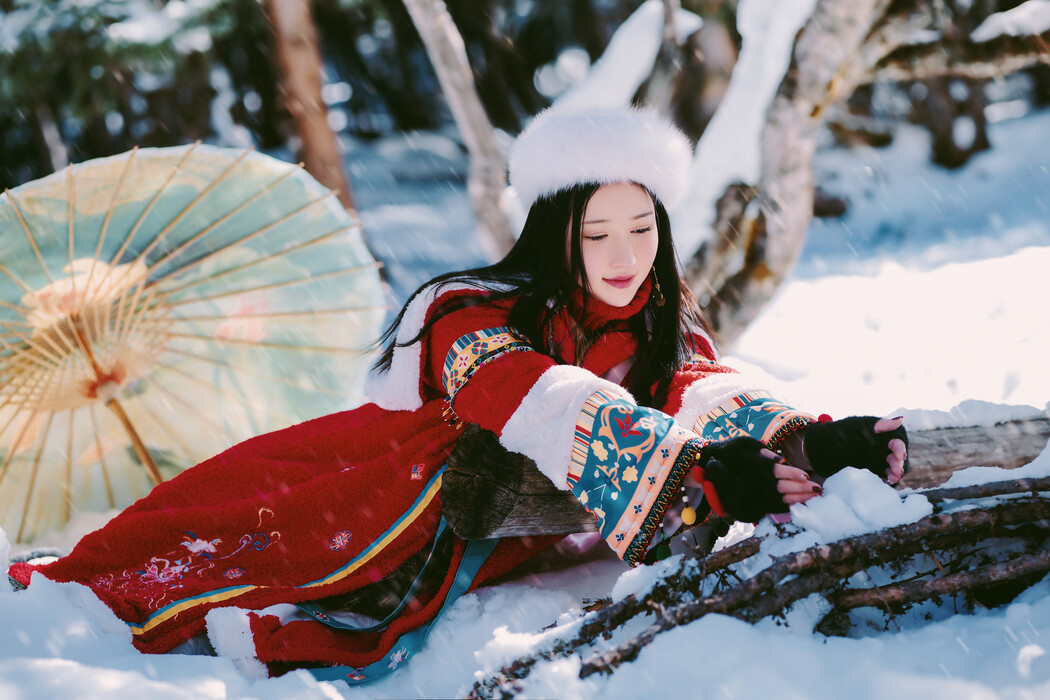 Cosplay 年年Nnian 吉祥雪兆丰年