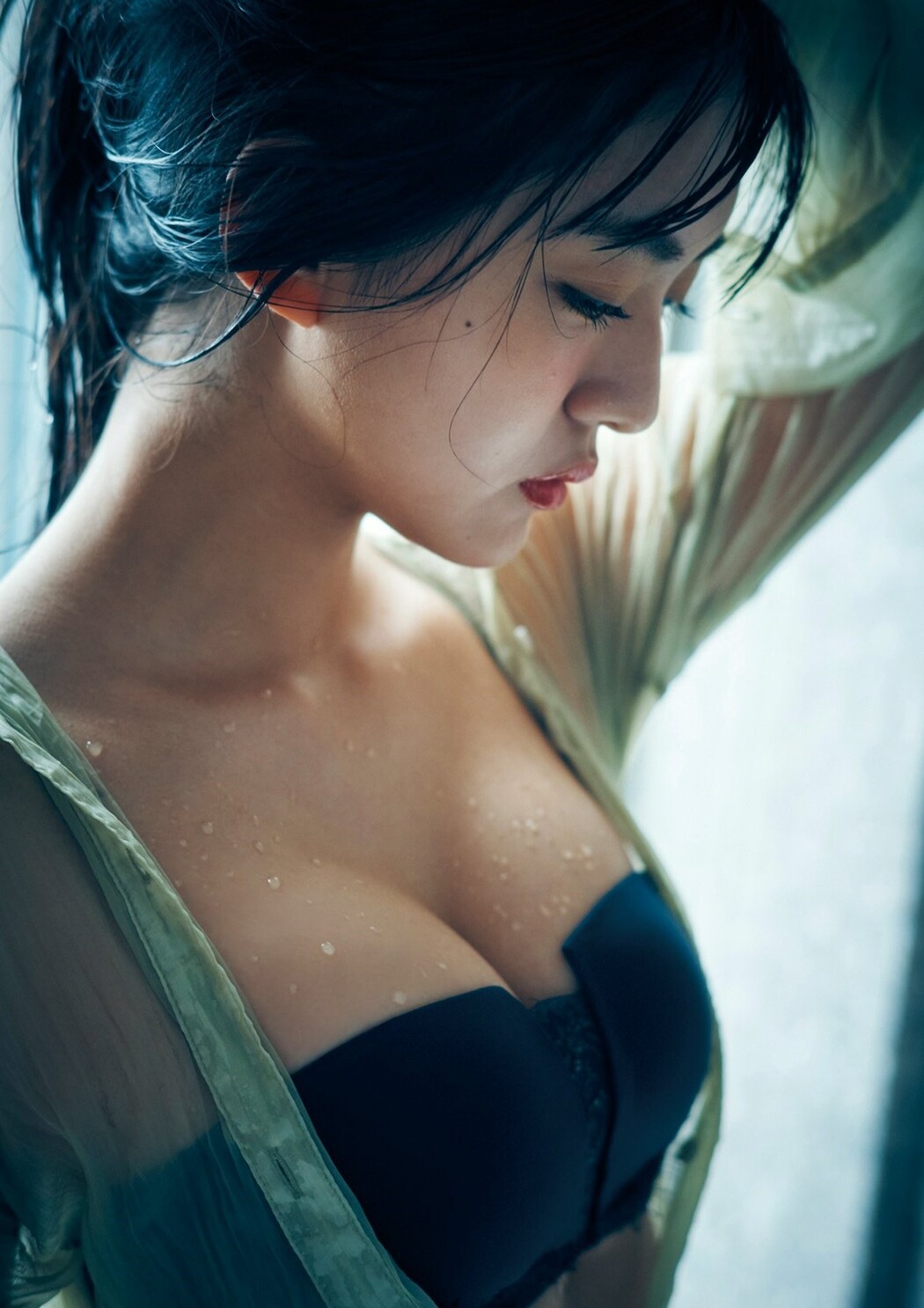 Runa Toyoda 豊田ルナ, BRODYデジタル写真集 「オトナの子。」