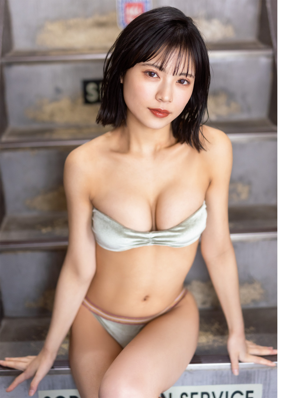 Wakana Sumino 隅野和奏, Platinum Flash 2023.02 Vol.21
