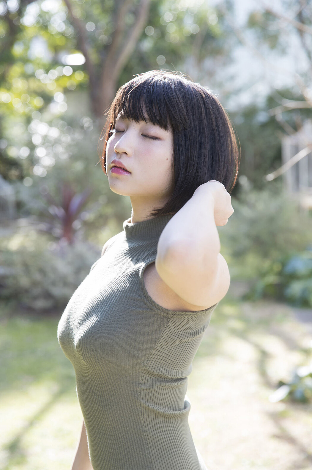 Nagi Nemoto 根本凪, ＦＲＩＤＡＹデジタル写真集 「緑のシンデレラ」 Set.01