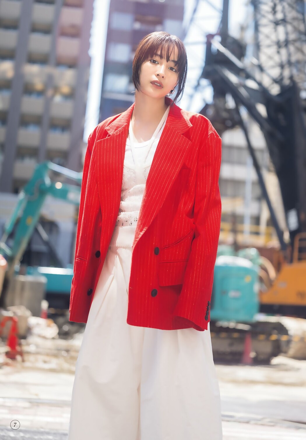 Suzu Hirose 広瀬すず, Shonen Magazine 2023 No.27 (週刊少年マガジン 2023年27号)