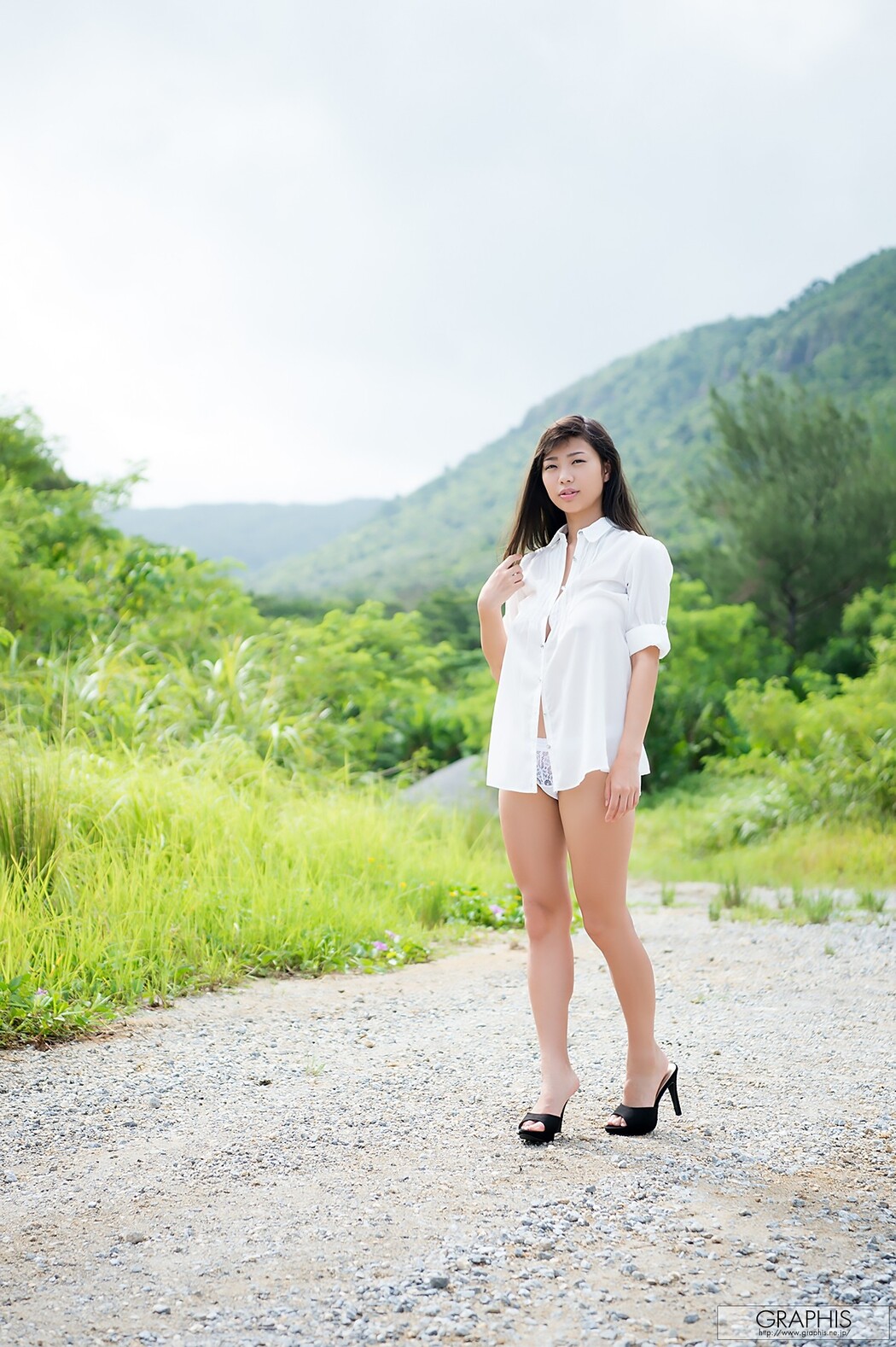 Matsuri Kiritani 桐谷まつり, [Graphis] Winter Special 「Voluptuous Body!」 Vol.04 Cover Photo