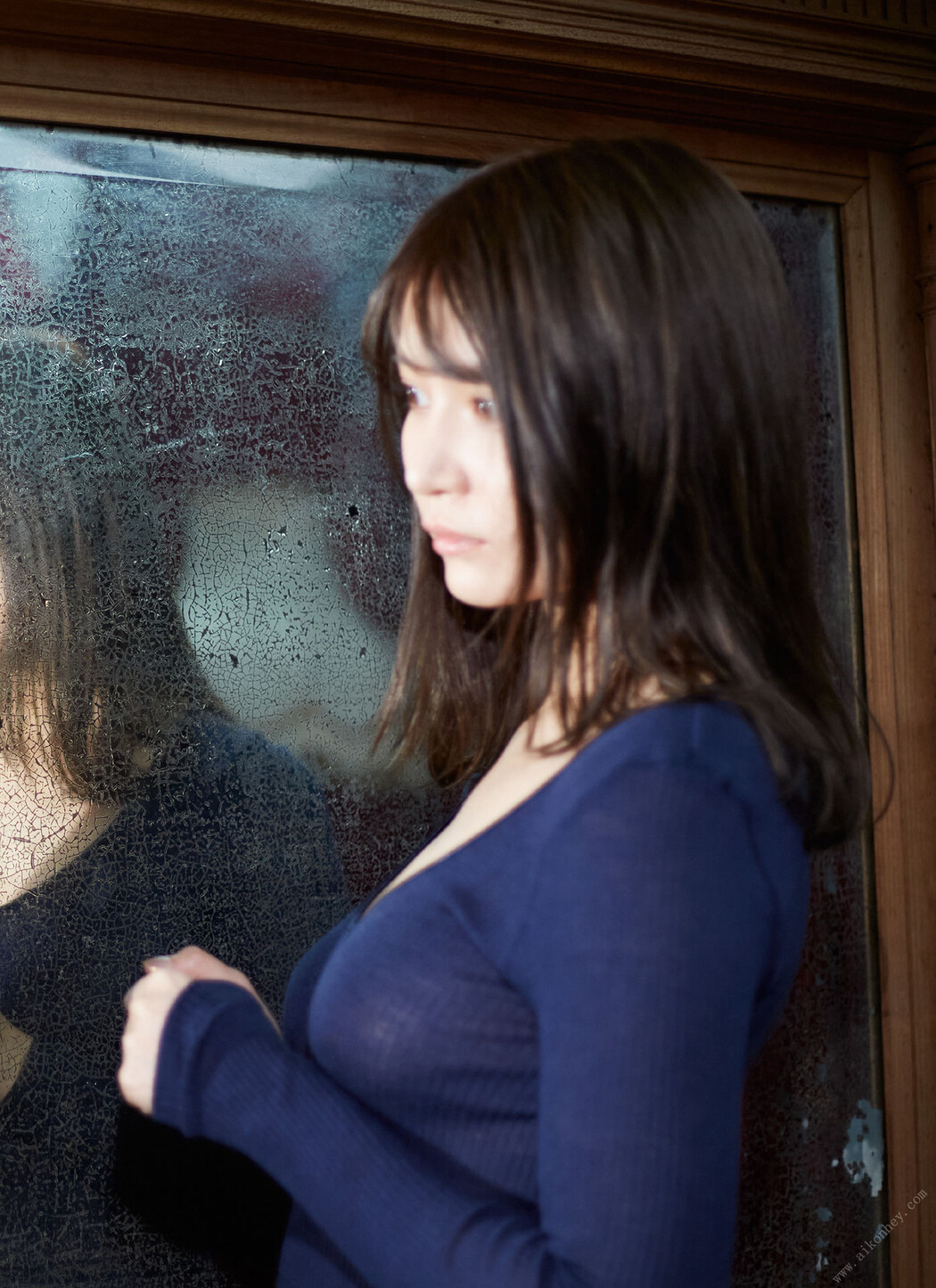 Sayaka Nitori 似鳥沙也加, TSUTAYA限定 似鳥沙也加 PhotoBook 「PURE」 Set.01 Cover Photo