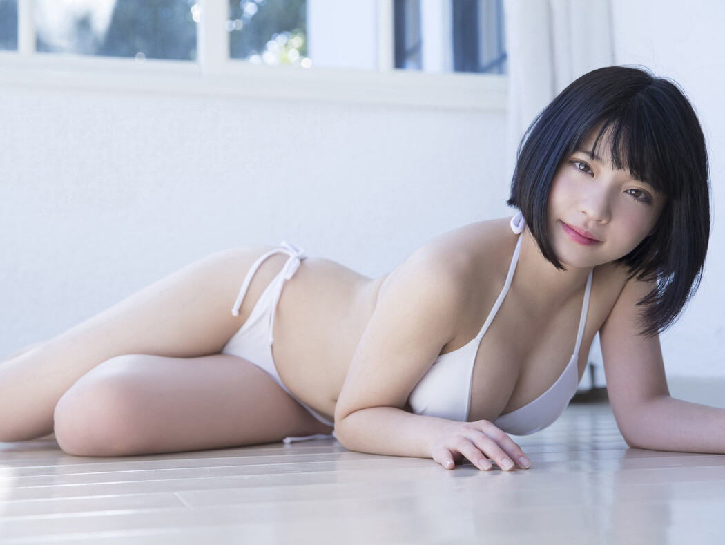 Nagi Nemoto 根本凪, ＦＲＩＤＡＹデジタル写真集 「緑のシンデレラ」 Set.02
