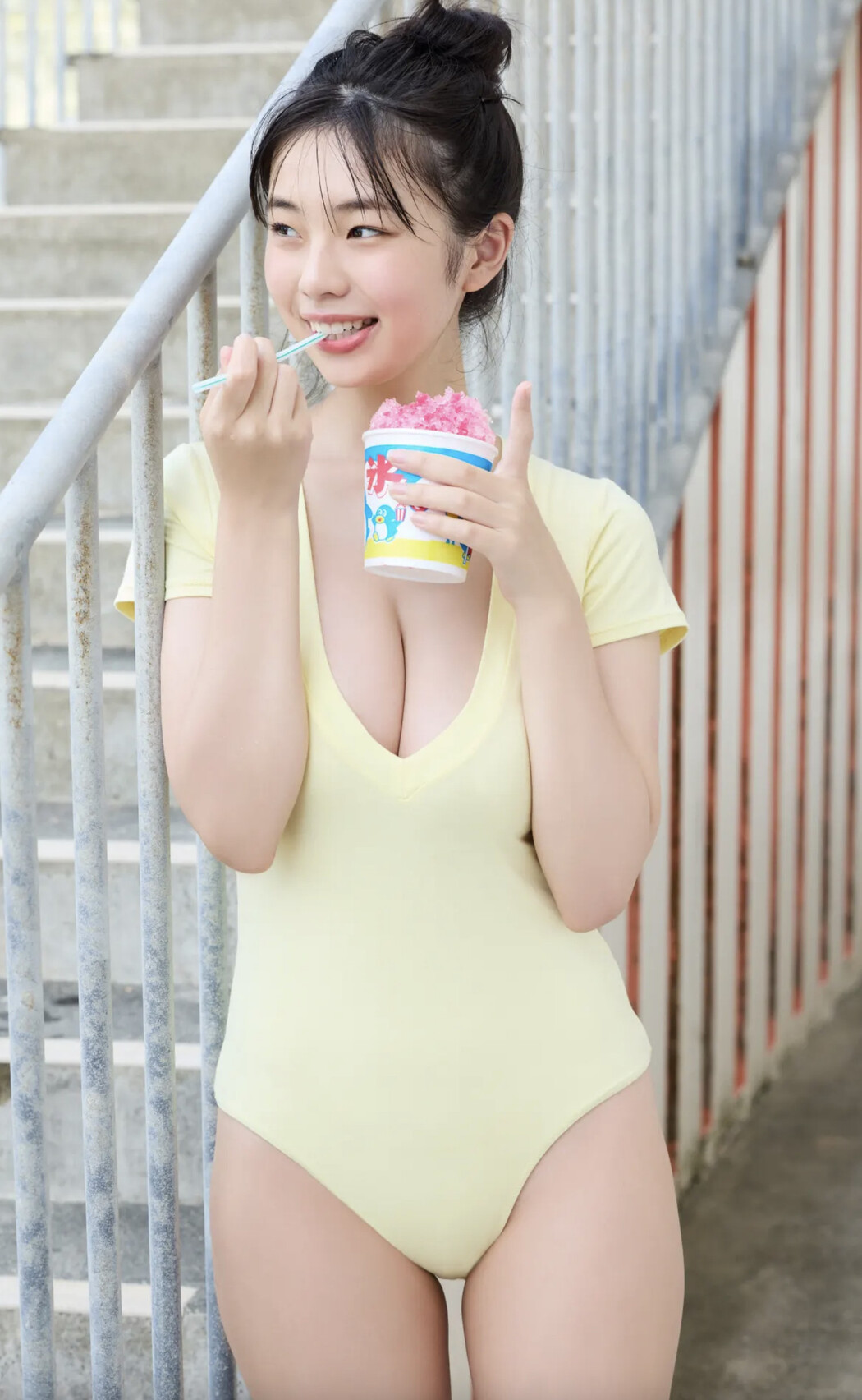 Hina Kikuchi 菊地姫奈, FLASH グラビアBEST 2022年初夏 2022.07.30