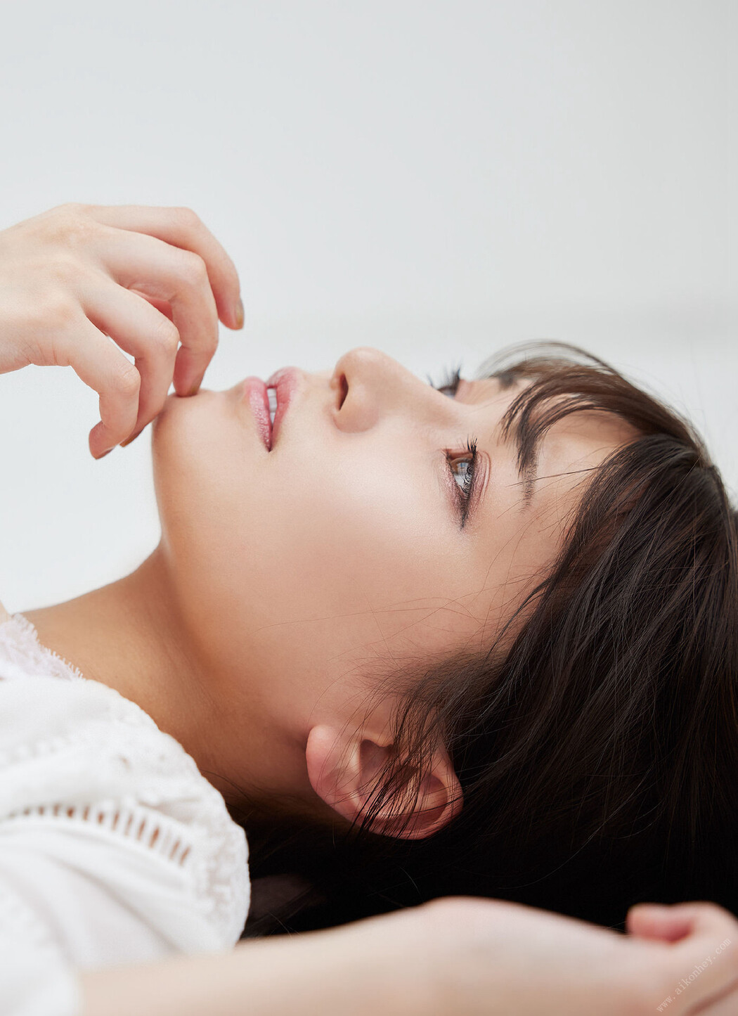 Sayaka Nitori 似鳥沙也加, TSUTAYA限定 似鳥沙也加 PhotoBook 「PURE」 Set.02