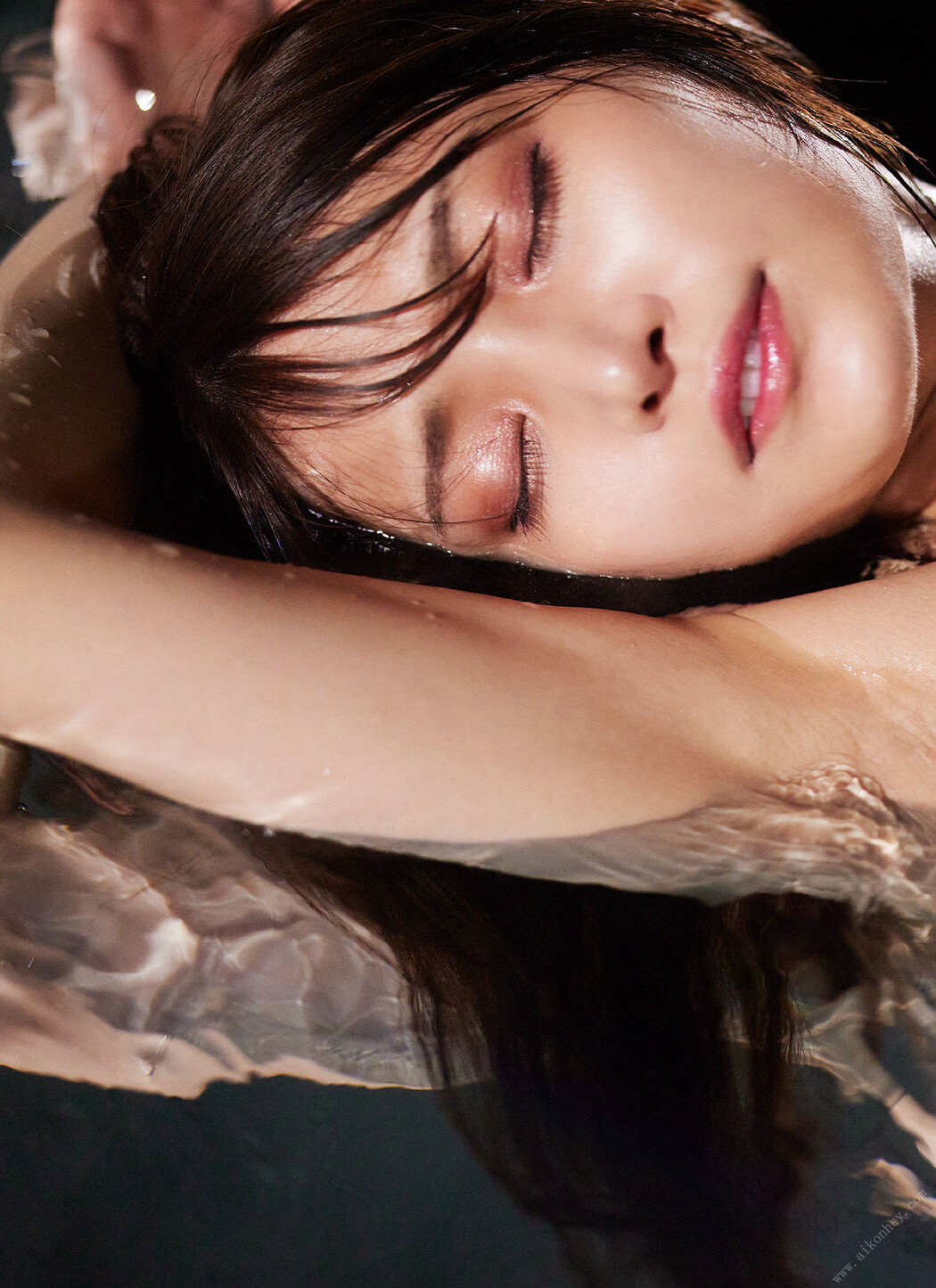 Sayaka Nitori 似鳥沙也加, TSUTAYA限定 似鳥沙也加 PhotoBook 「PURE」 Set.02