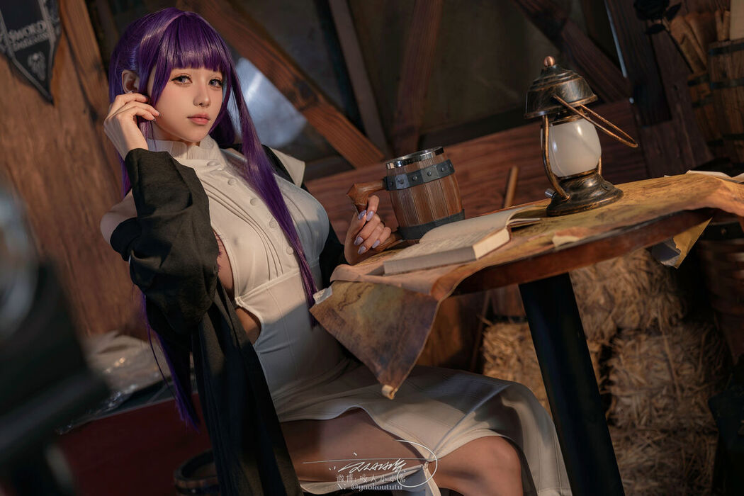 Coser@黏黏团子兔 – 5月作品『酩酊大喷菇』