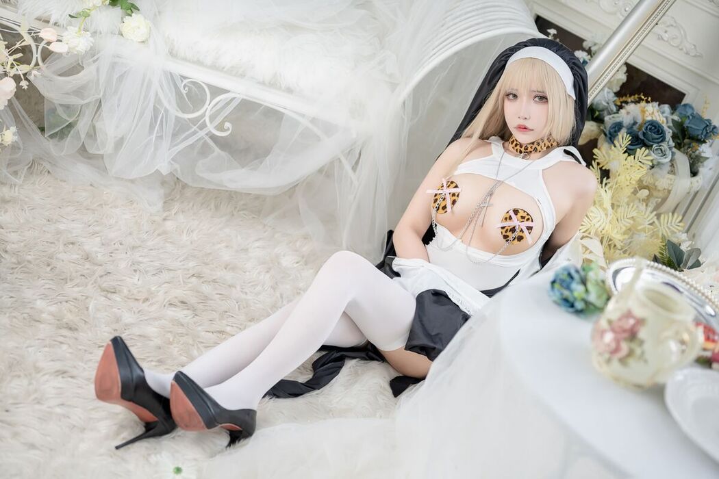 Coser@抱走莫子aa Baozoumoziaa – Birthday Special Nun 生日特辑 修女