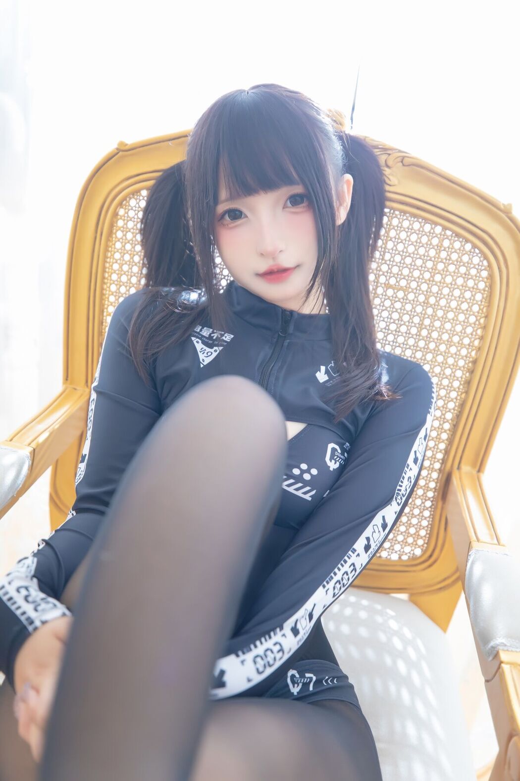 Coser@萝莉神楽 – 板真冬之电量不足