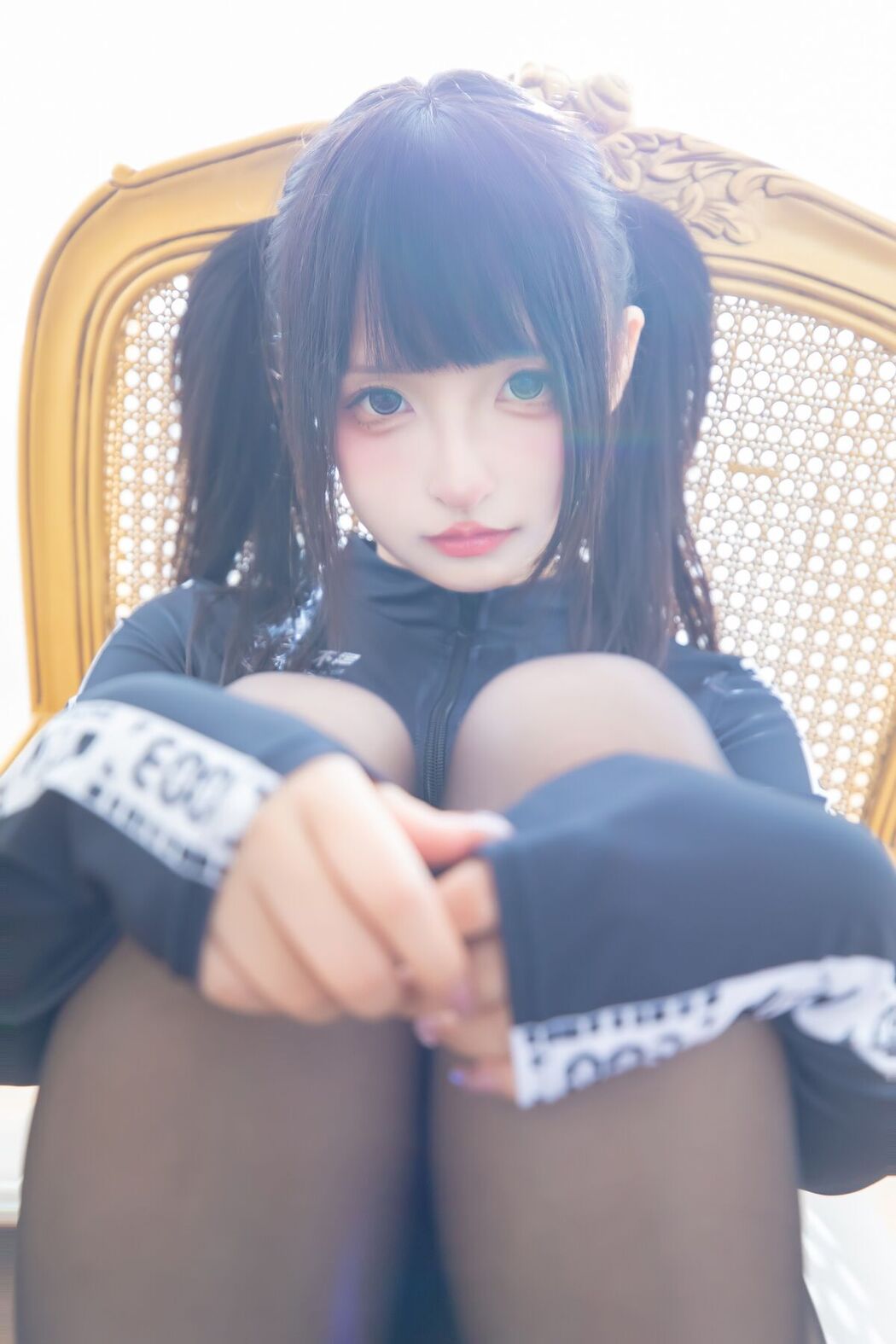 Coser@萝莉神楽 – 板真冬之电量不足