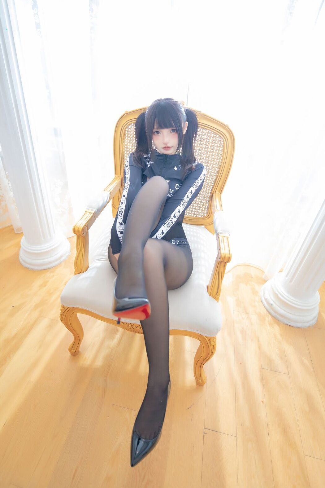 Coser@萝莉神楽 – 板真冬之电量不足