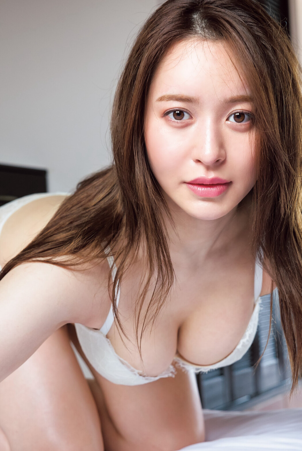 Moeka Nozaki 野崎萌香, Young Jump 2023 No.43 (ヤングジャンプ 2023年43号)