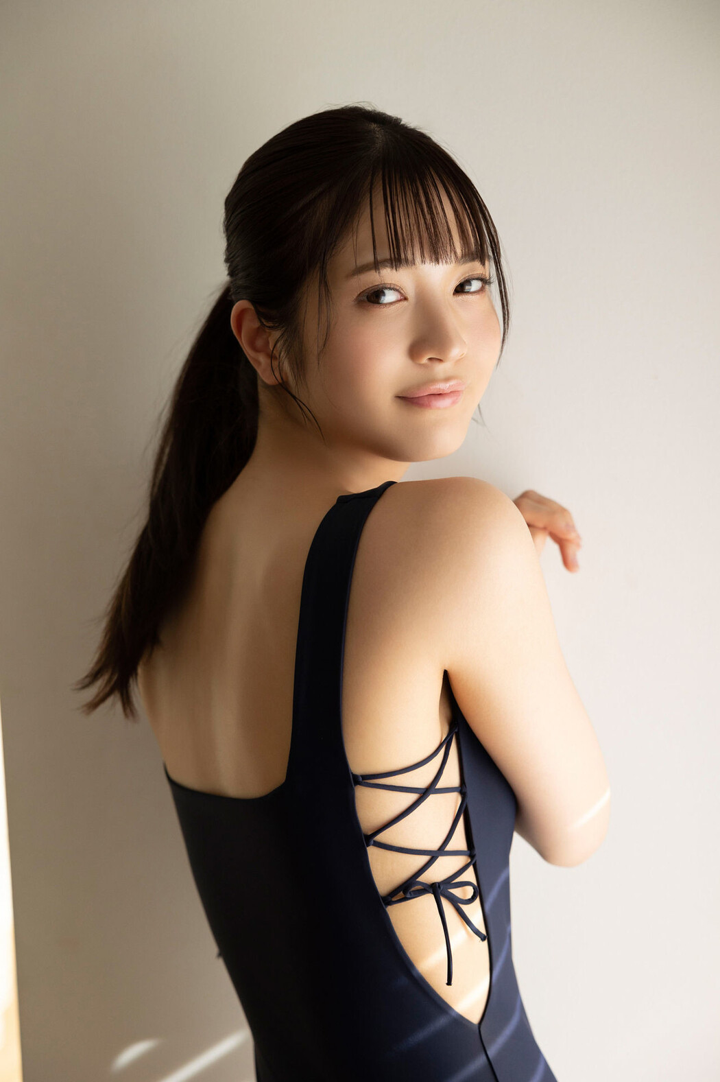 Nanako Kurosaki 黒嵜菜々子, ＦＲＩＤＡＹデジタル写真集 「少女卒業 Vol.2」 Set.03